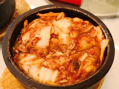 石锅辣白菜肥肠-和园餐厅