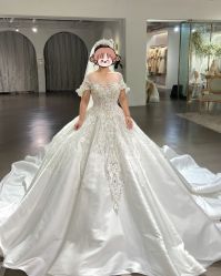 -艾米丽婚纱礼服