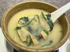 老济南甜沫-闫府私房菜·百年鲁菜(恒隆店)