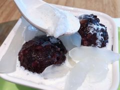 海底椰白雪黑糯米甜甜-满记甜品(荟聚购物中心店)