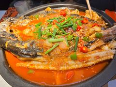 撩人蒜香味烤鱼-鸣记脆皮烤鱼·海鲜烤鱼(三八广场店)