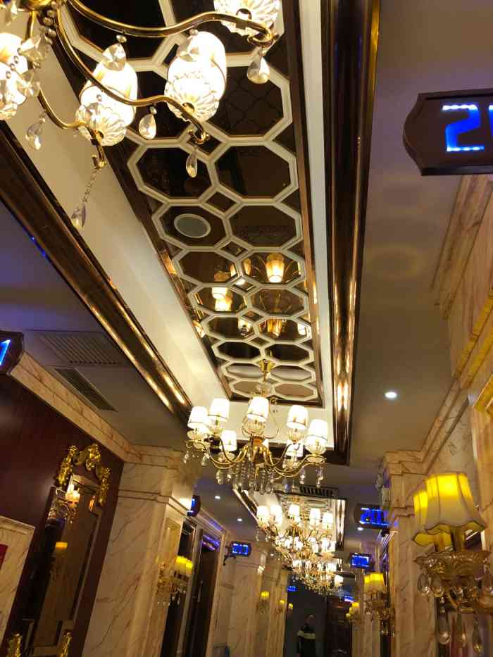 鑫海林ktv-"特别垃圾,点歌系统有问题,英文歌之类搜不.