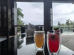 -亚龙湾喜来登·美景台大堂吧