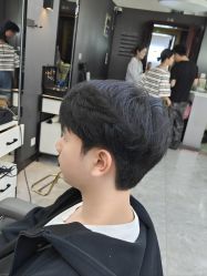 -藤野造型烫发染发