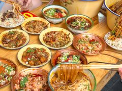 -拈签一笑黄牛肉辣卤串串