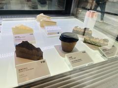 -Fridi Patisserie Cafe