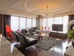 -上海虹桥西郊假日酒店