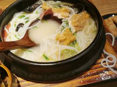 蒙自过桥米线-麦麦山云南菜(复地活力城店)
