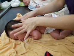 -爱婴岛·婴儿游泳馆(广州市妇幼医院店)