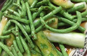 Steamed Loofah and Green Beans