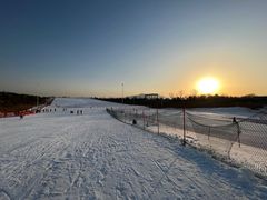 -华彬猛犸滑雪场