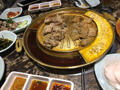 -猪啊牛呀羊啊铜盘烤肉(正大广场店)