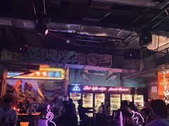 -UP嘻哈酒吧(粉巢店)