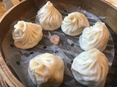 蟹粉小笼包-绿波廊(豫园店)