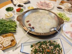 -颜氏双江清水鱼一养身火锅(磁器口店)
