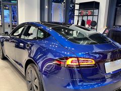 -TESLA 特斯拉(上海太古汇体验店)