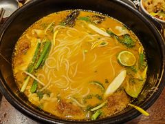 -银米·云南传统过桥米线(双廊黑金冠店)