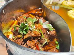 秘制鲜牛腩鸳鸯锅-今日炊牛·潮汕牛肉火锅(华采天地店)