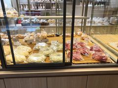 -顶东面包花园·生日蛋糕(世博店)