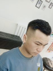 -一剪衷情美发工作室