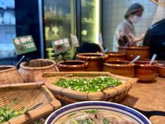 -云阿蛮云南生烫牛肉米线(奉贤路店)