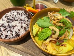 黄咖喱鸡肉粗粮饭-gaga(深圳南山益田假日广场店)