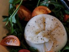 奶油马苏里拉奶酪芝麻菜色拉-La Tavernetta(Bar à Vin)(乌鲁木齐路店)