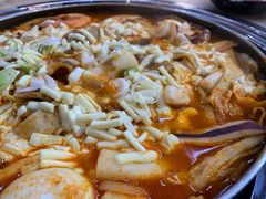 -三清洞摩西韩式年糕火锅(威高广场店)