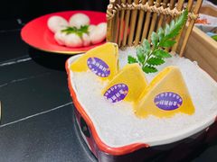 -山川小町·极番烧肉(新地假日广场店)