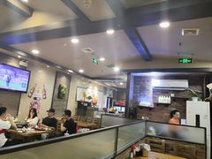 -喇喇排骨火锅·传统韩式脊骨汤(望京西园总店)