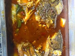 -老街烧烤大排档·地道湖北菜·龙虾馆(汉口火车站店)