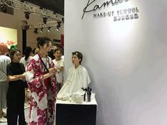 -上海跨国采购会展中心