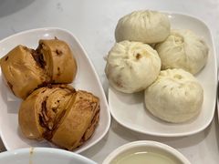 -李与白包子铺(桐梓林店)