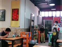 大堂-门框胡同百年卤煮(鸟巢店)