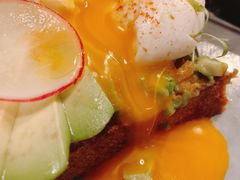 牛油果温泉蛋吐司-O'mills Sourdough Bakery&Bistro(永嘉路店)