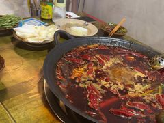 -黄潇洒老火锅(九眼桥宏济巷店)