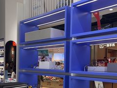 -美式眼镜·授权蔡司.依视路.尼康.豪雅.明月(南翔印象城店)