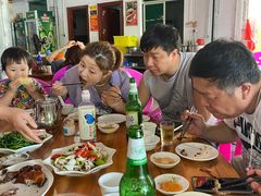 -黄记四更烤乳猪店