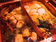 -老牌坊云南鱼豆花火锅(爱建店)
