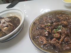 -老码头黑皮肘子锅包肉(赣水路店)