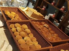 -筠咖啡西餐厅(上海国展宝龙丽筠酒店)