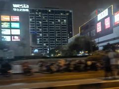 -卜蜂莲花-超市地下停车场