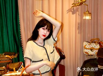 2000买lv是真香 中古店yyds