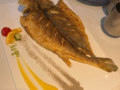 -赶海部落海鲜城(海阳路店)