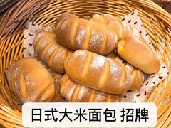 -沁屋面包店(人民东路店)