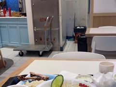 -大食代美食广场(上海中心店)