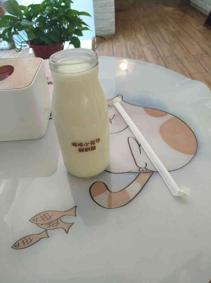 哞哞小花牛鲜奶屋-"经常会去的一家小店,孩子一要奖励就会去她.