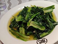 -肥肥虾庄·金牌油焖大虾(首义路店)