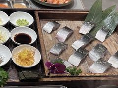 -围炉肉舍•炭烤活鳗•丹东海鲜烤肉(步行街店)