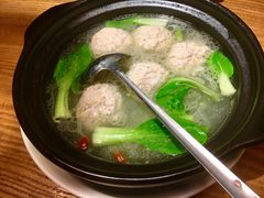 手工淮扬狮子头-茅炒屋龙虾·烧烤·湘菜(新河路店)